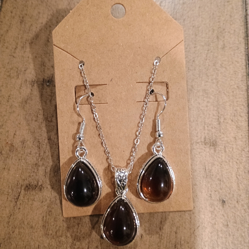 Fashion Jewelry Silver and Black Necklace Set